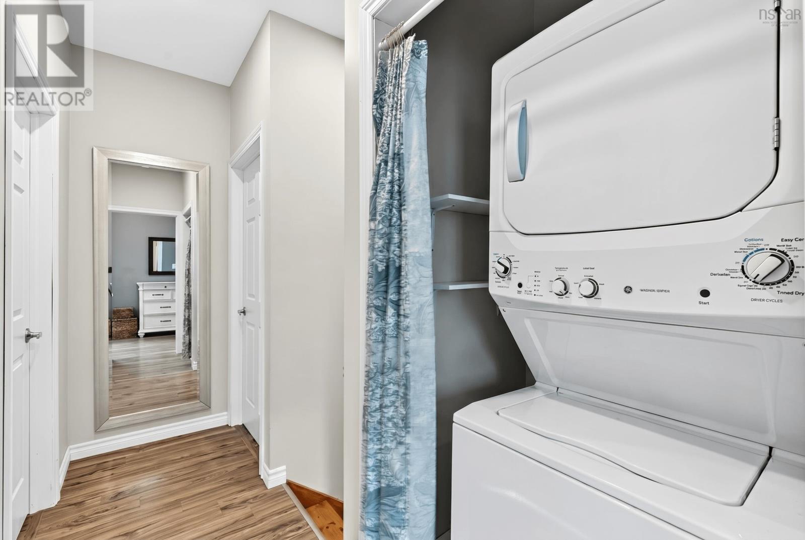 Property 8 of 27 of 2989 Connaught Avenue