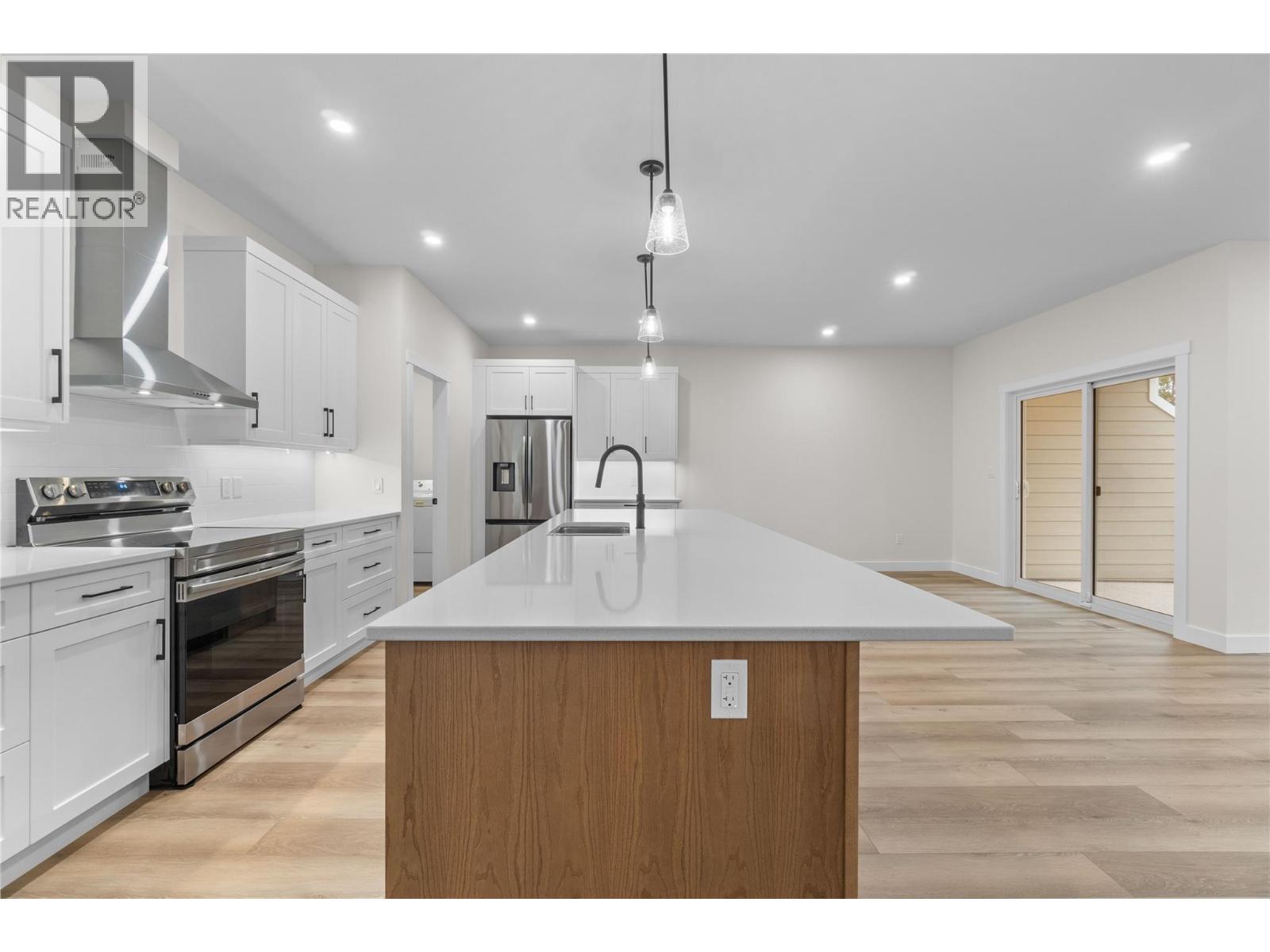 231 20 Street NE Unit# 10, Salmon Arm