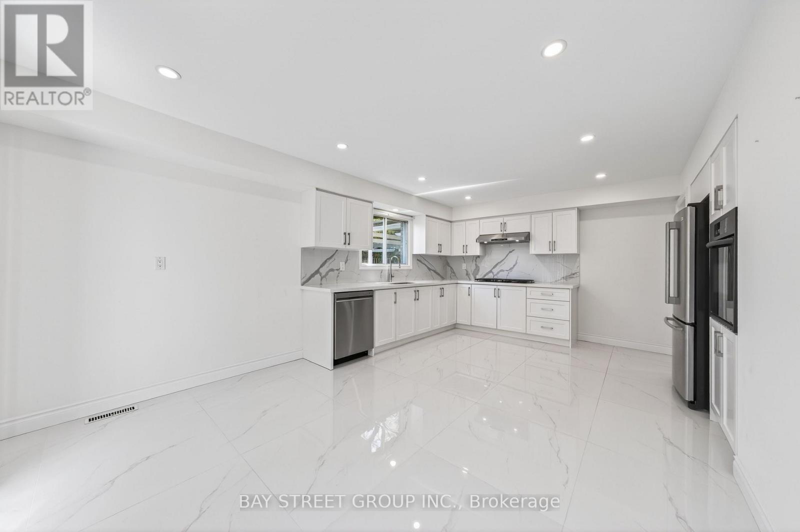 11 RIDERWOOD DRIVE - 11