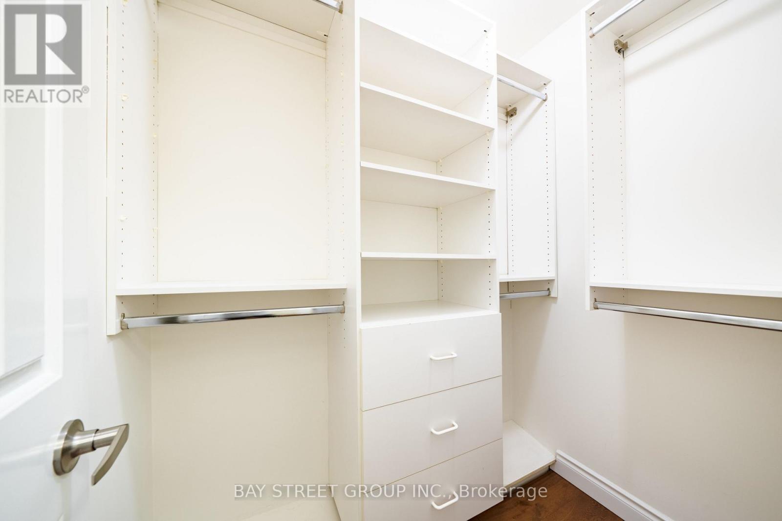 11 RIDERWOOD DRIVE - 28
