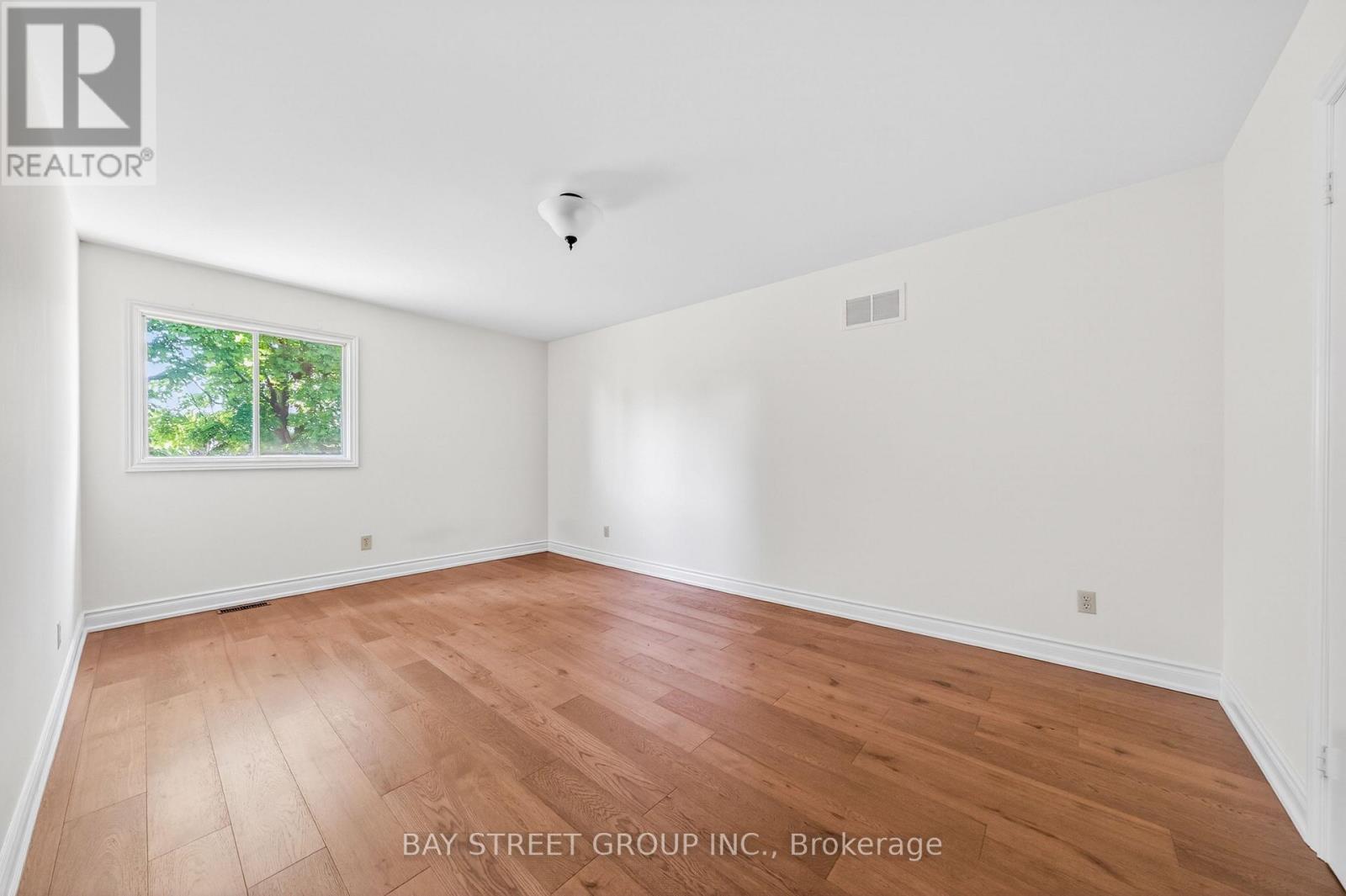 11 RIDERWOOD DRIVE - 30