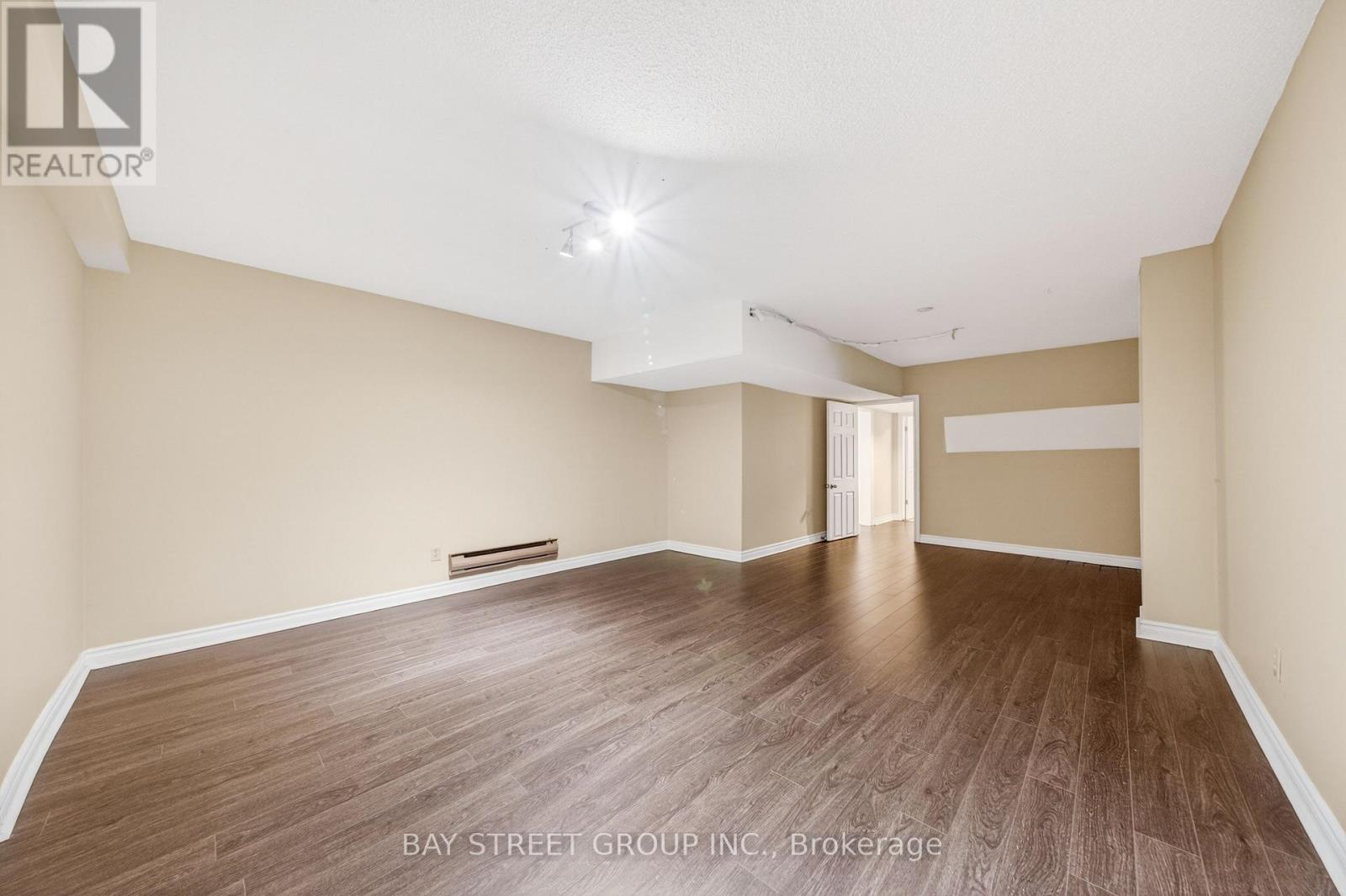 11 RIDERWOOD DRIVE - 40