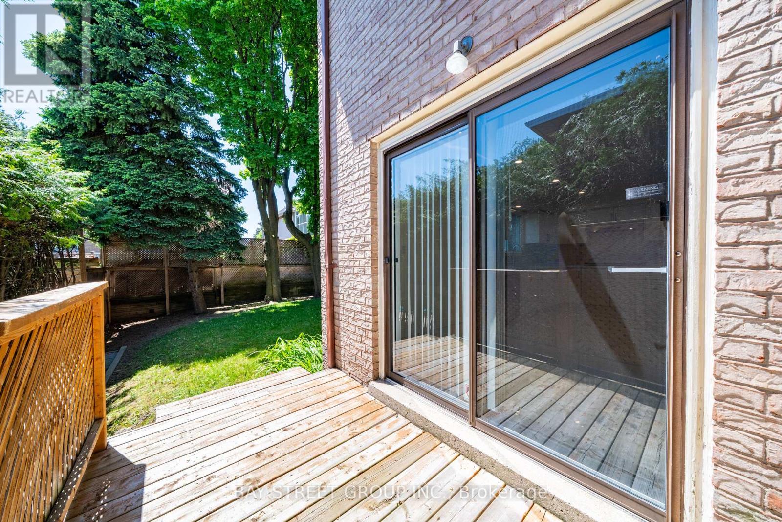 11 RIDERWOOD DRIVE - 41