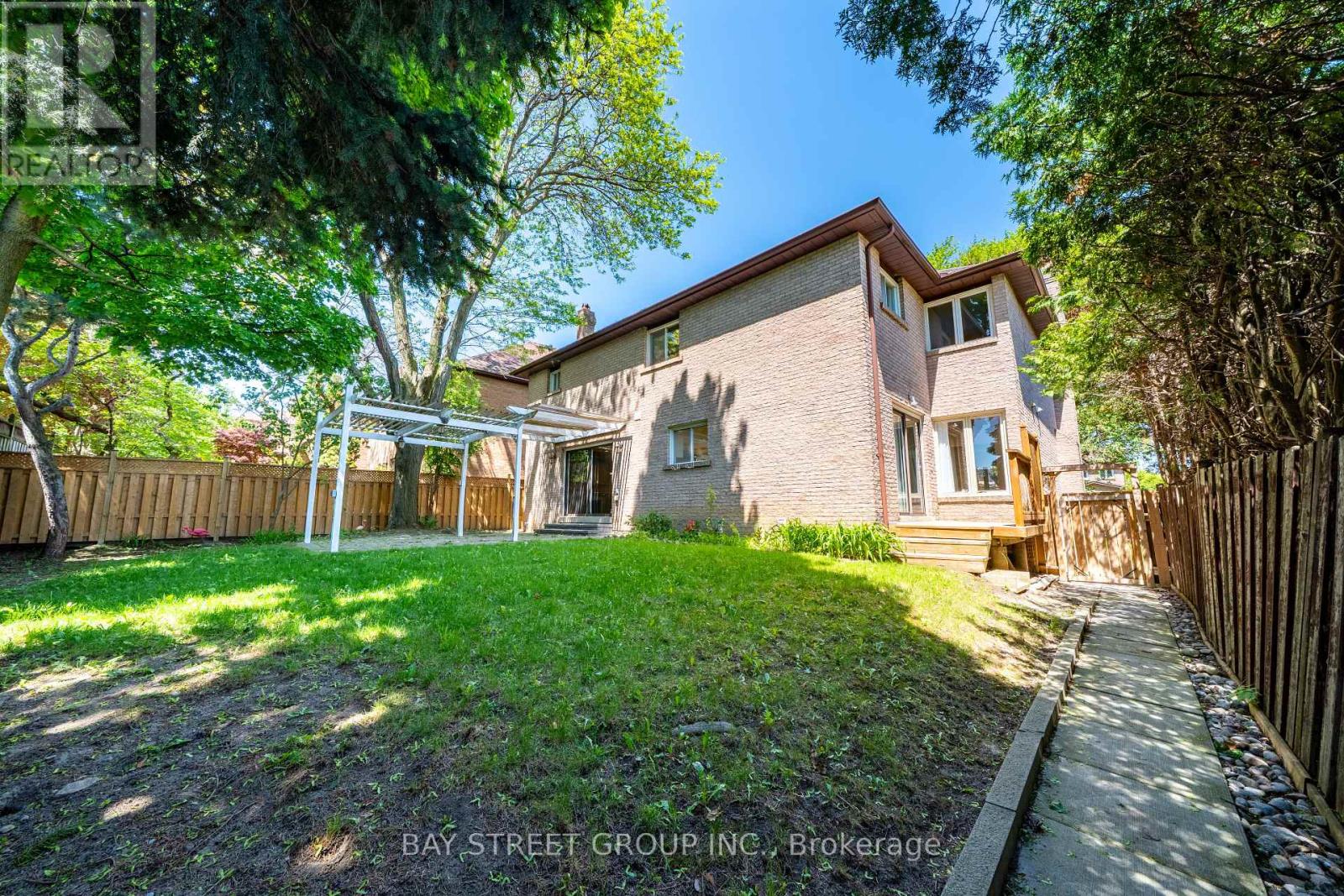 11 RIDERWOOD DRIVE - 43