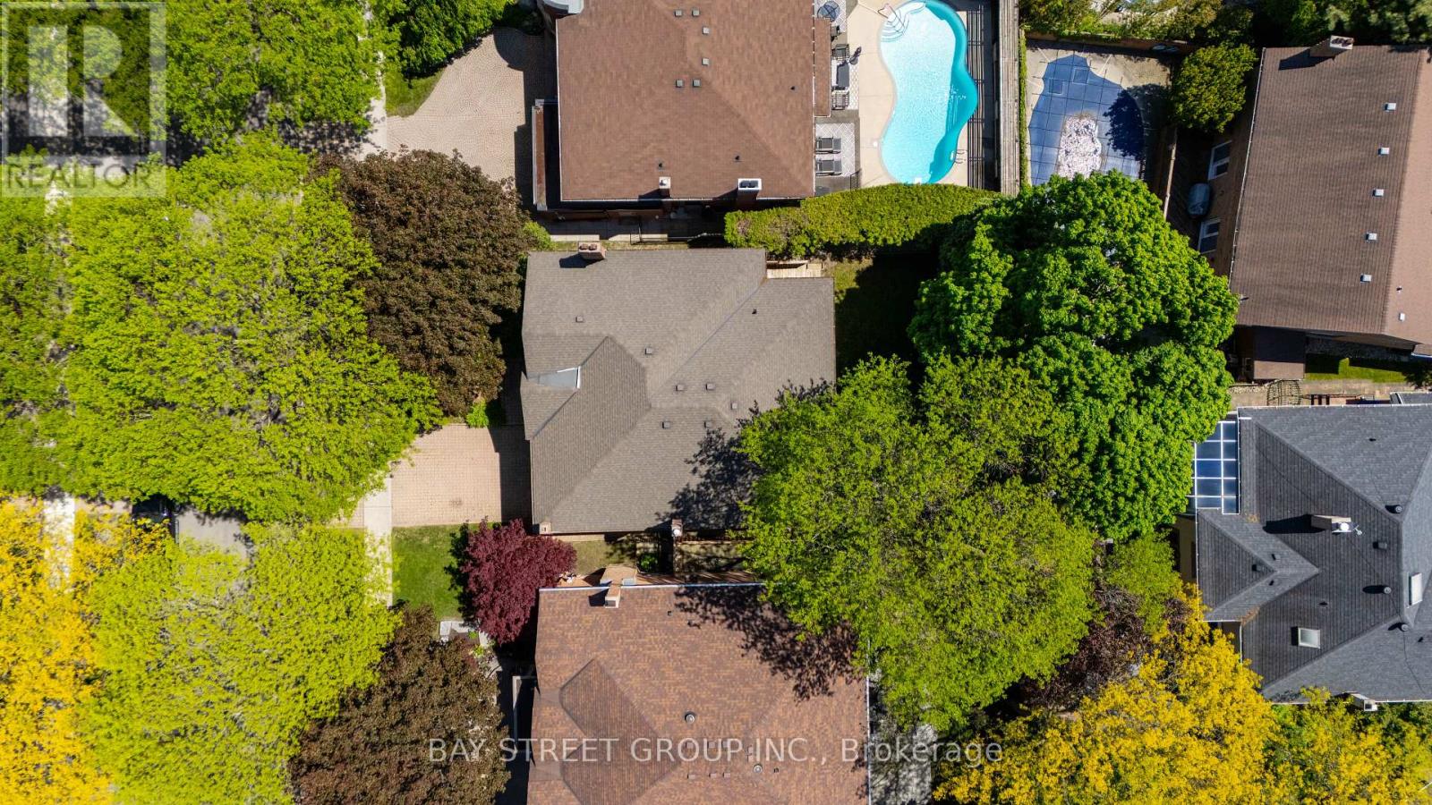 11 RIDERWOOD DRIVE - 48