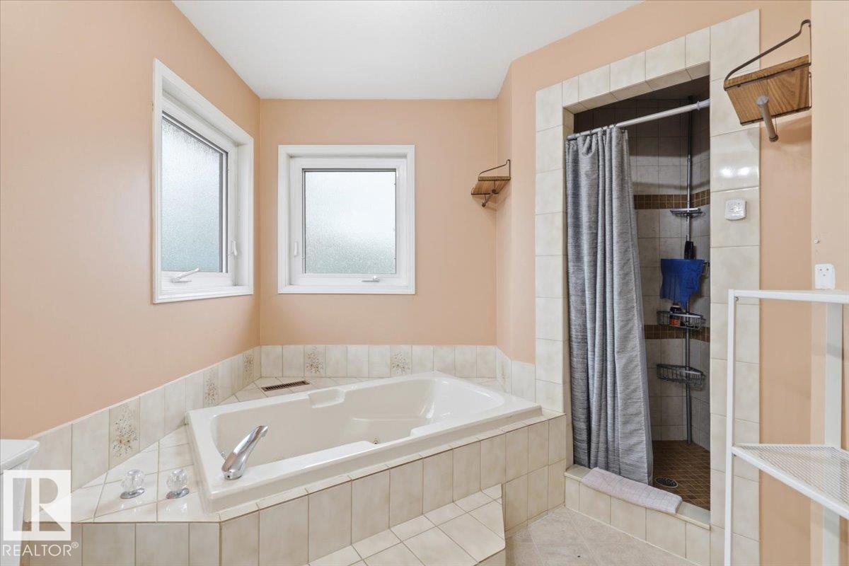 216 Parkallen WY — photo 32
