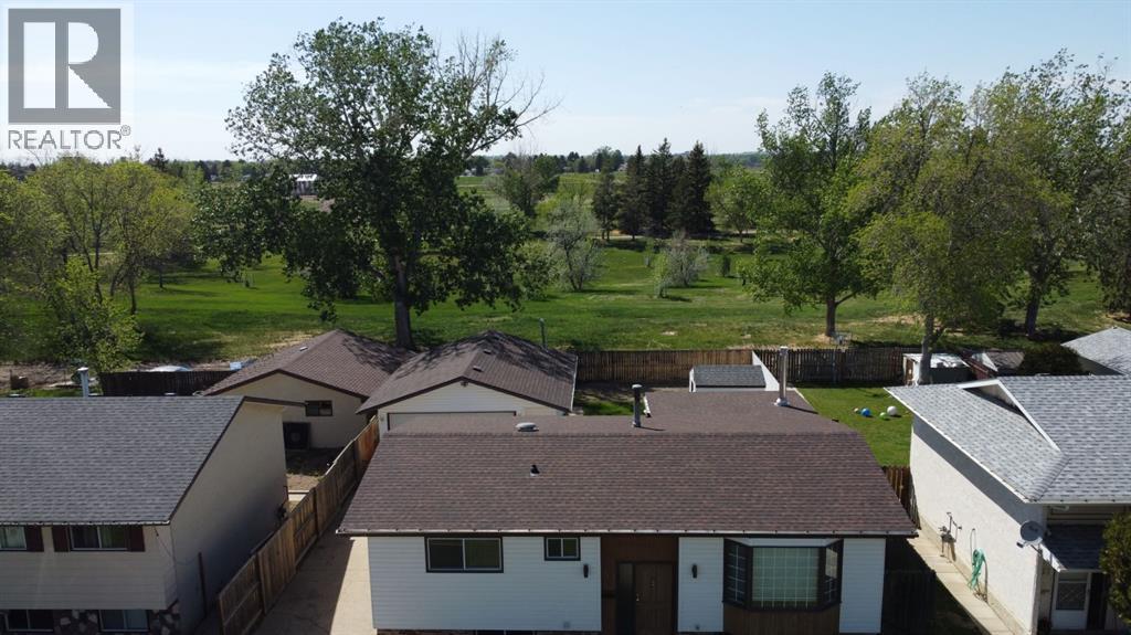 53 Collins Crescent SE - 23