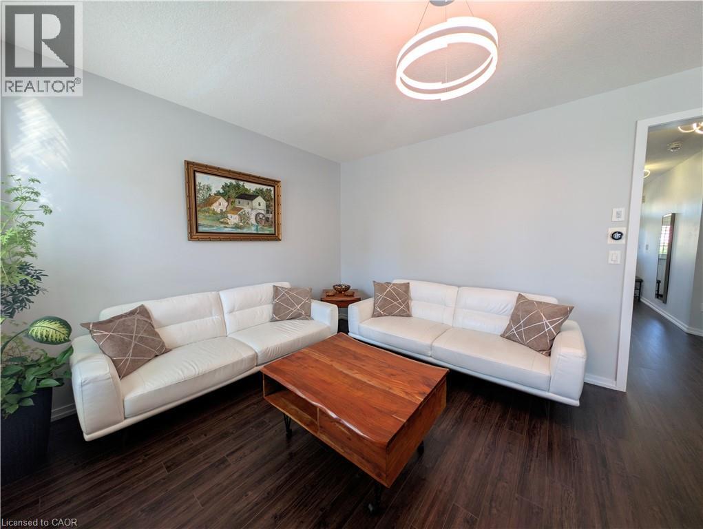 4-bedroom home for sale at 37 MULL Avenue, Caledonia ON · photo 11 of 43