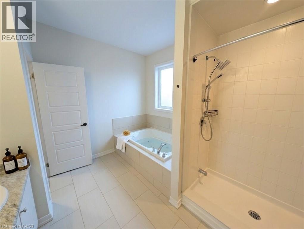 37 MULL Avenue - 31