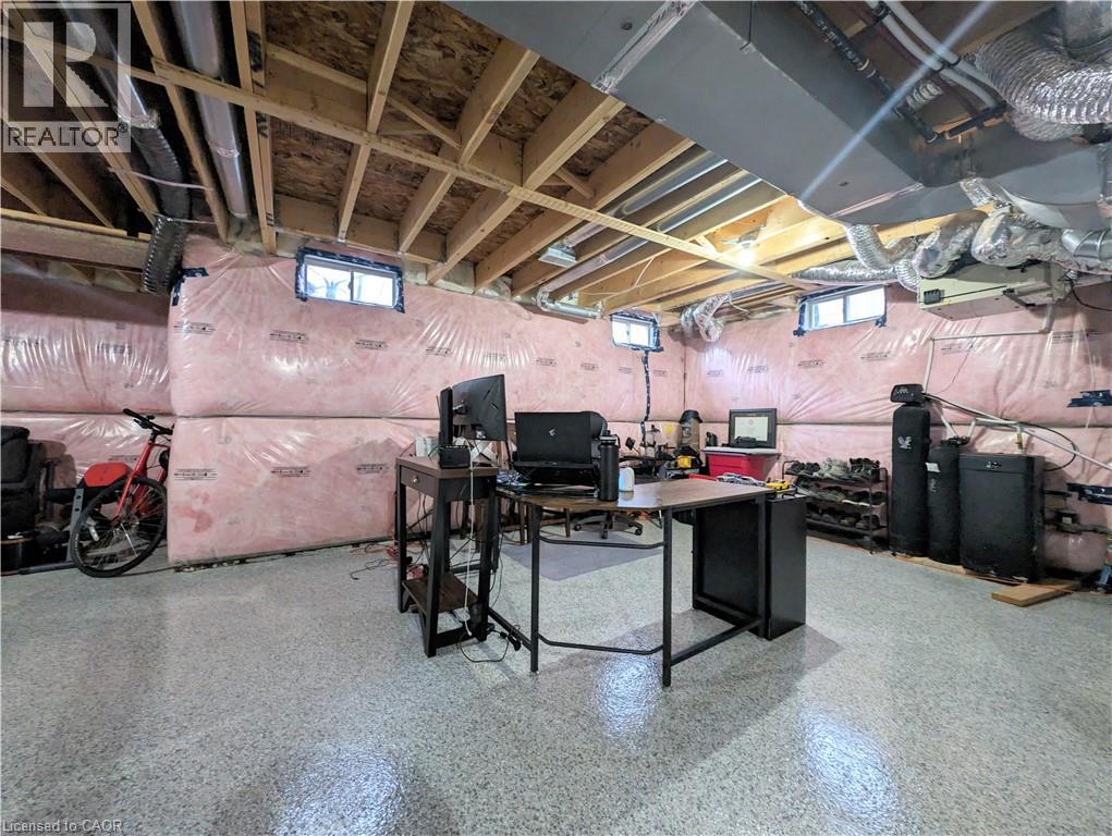 37 MULL Avenue - 39
