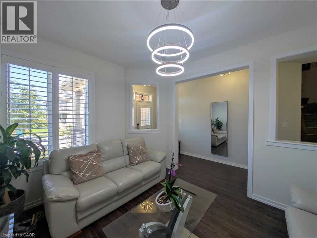 4-bedroom home for sale at 37 MULL Avenue, Caledonia ON · photo 4 of 43
