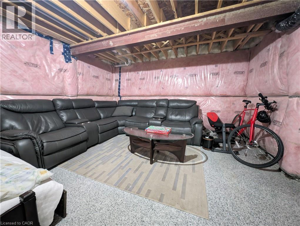 37 MULL Avenue - 40