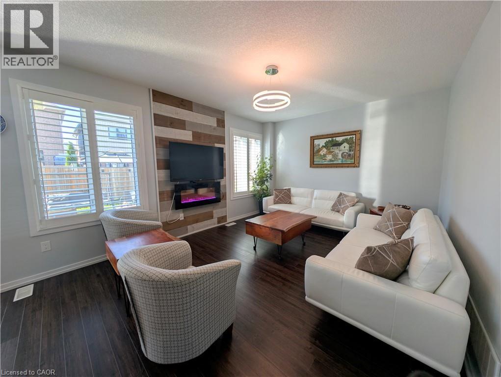 4-bedroom home for sale at 37 MULL Avenue, Caledonia ON · photo 9 of 43