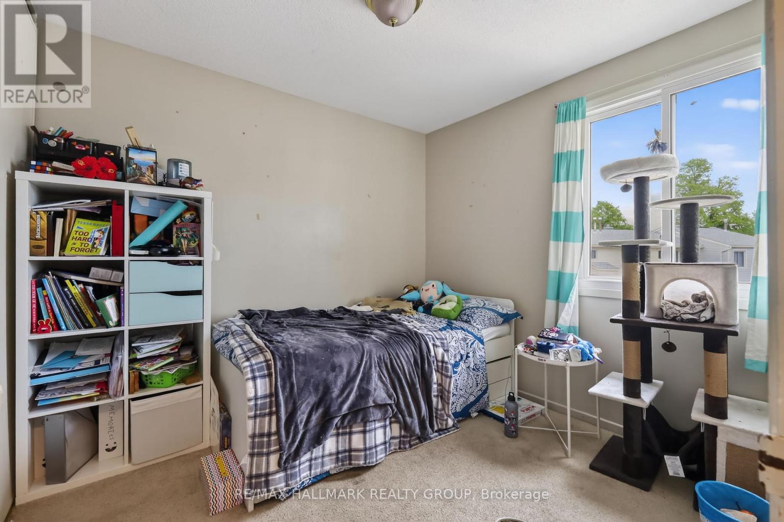 52 THISTLEDOWN COURT - 23