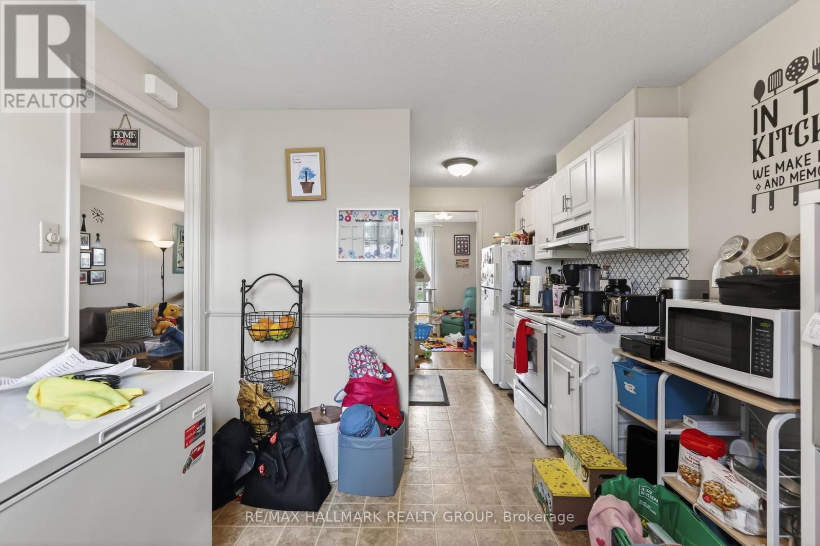 52 THISTLEDOWN COURT - 14