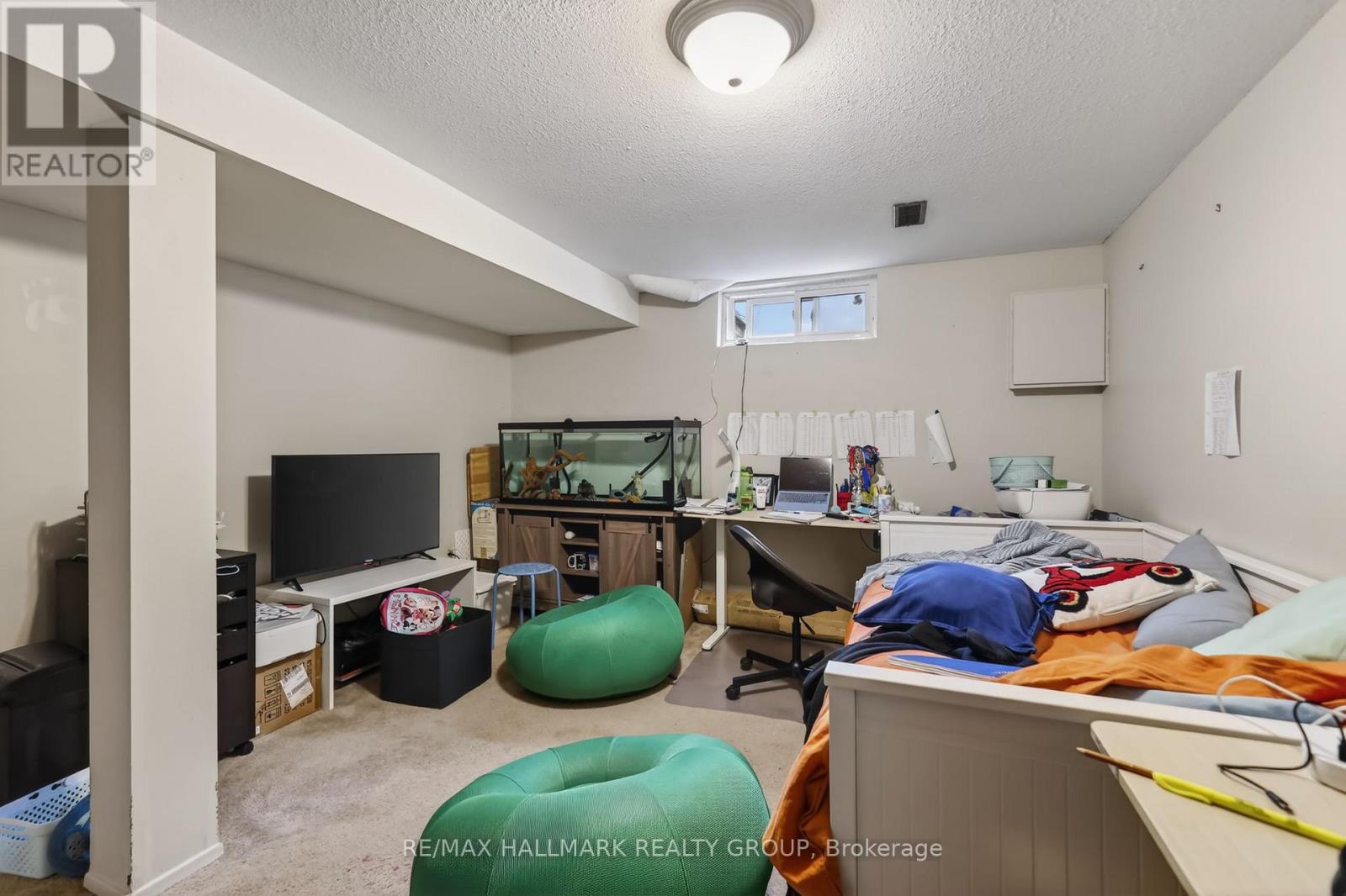 52 THISTLEDOWN COURT - 26