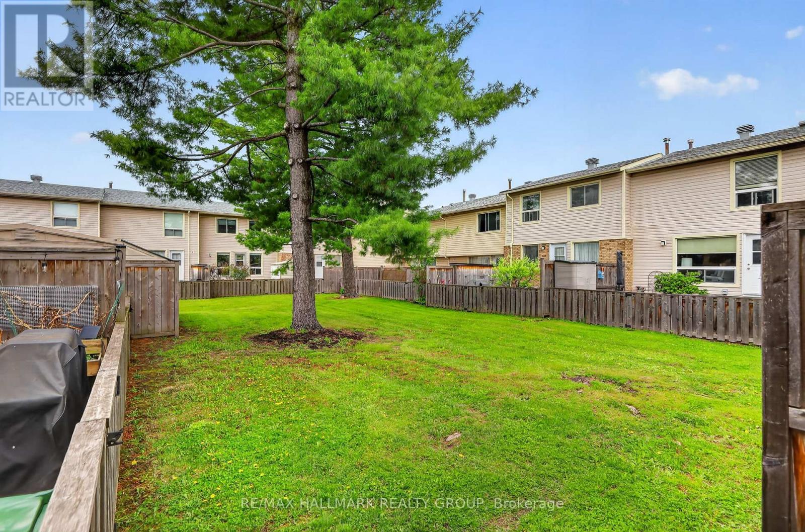 52 THISTLEDOWN COURT - 33
