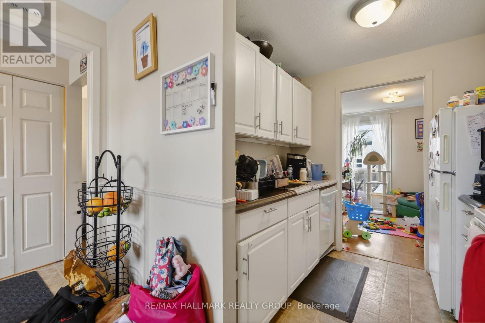 52 THISTLEDOWN COURT - 8