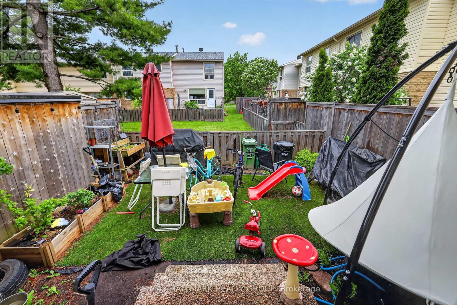 52 THISTLEDOWN COURT - 31