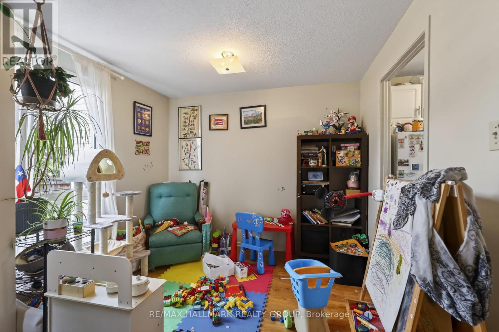 52 THISTLEDOWN COURT - 9