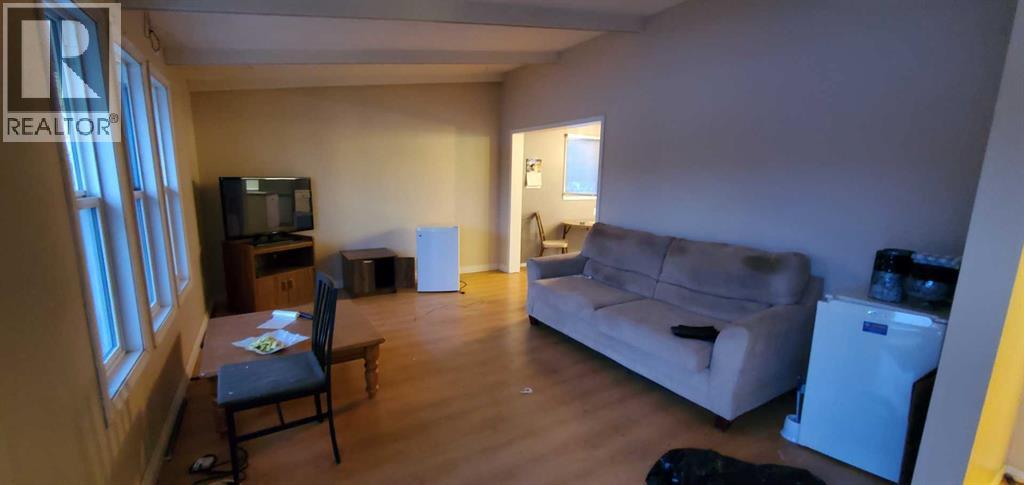 5011, 53 Street - 16