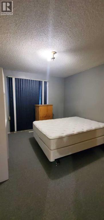 5011, 53 Street - 23