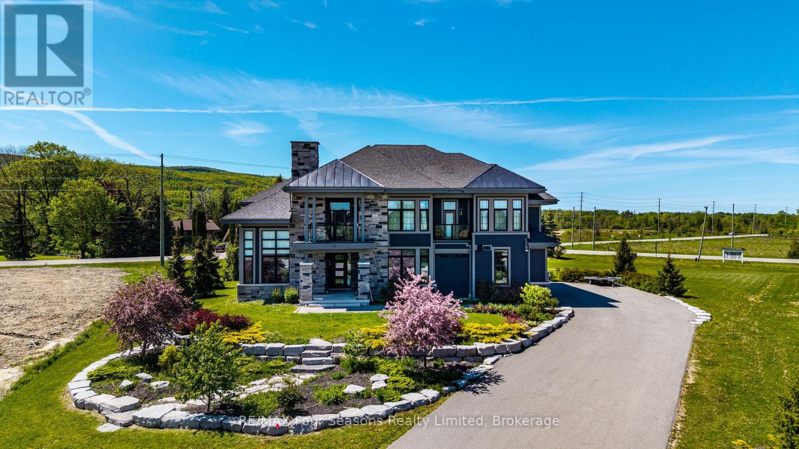 9 WINDROSE VALLEY BOULEVARD - 1