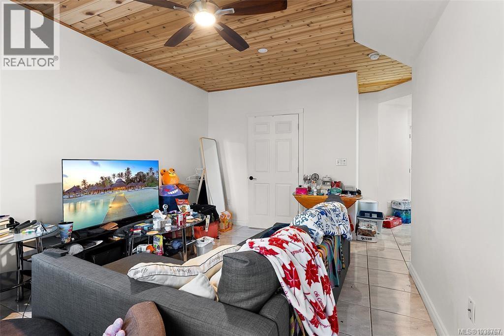 3176 Balfour Ave - 8