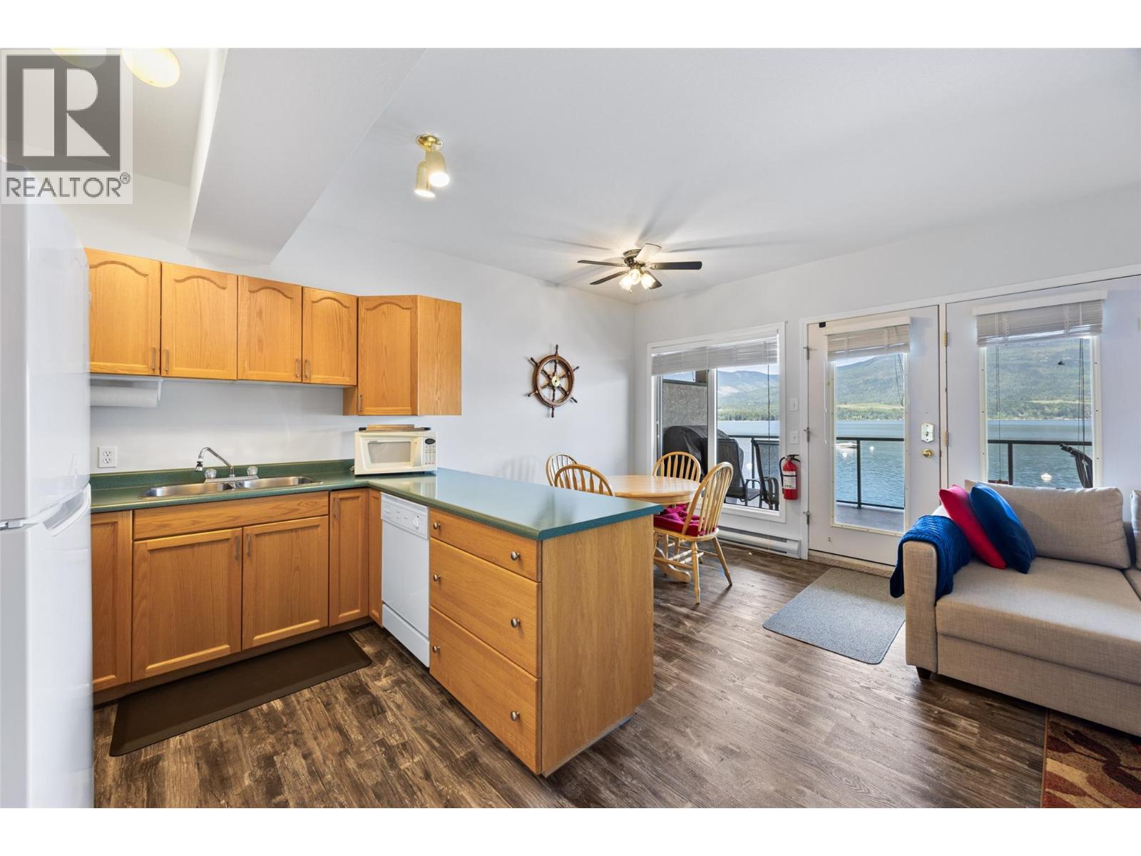 #7B 3935 Eagle Bay Road - 14