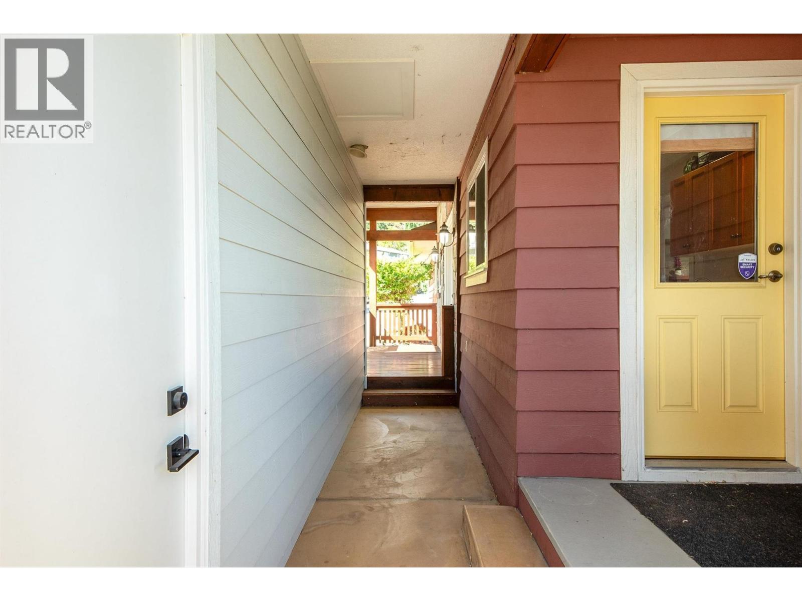 6101 Lipsett Avenue, Peachland