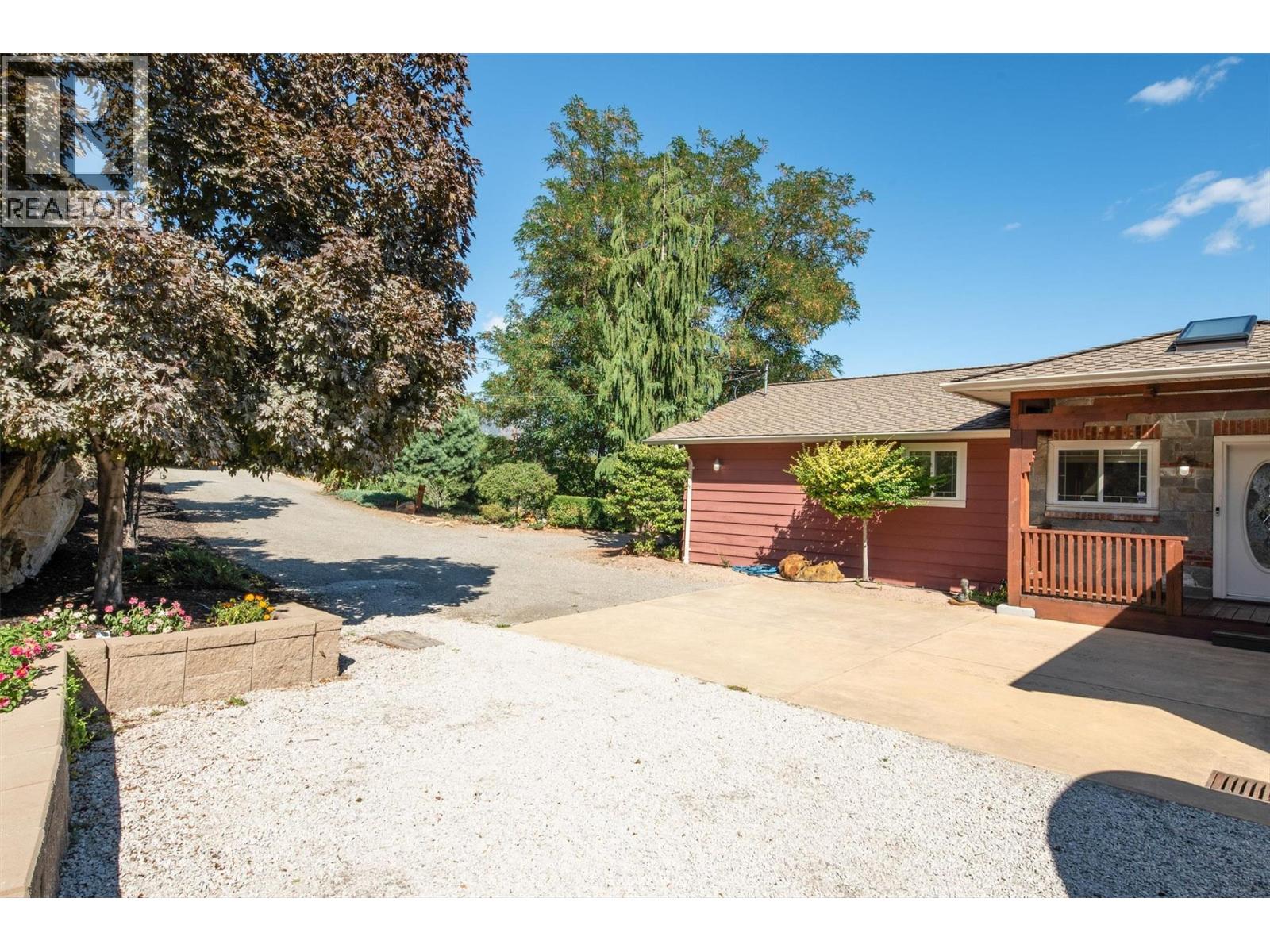 6101 Lipsett Avenue, Peachland
