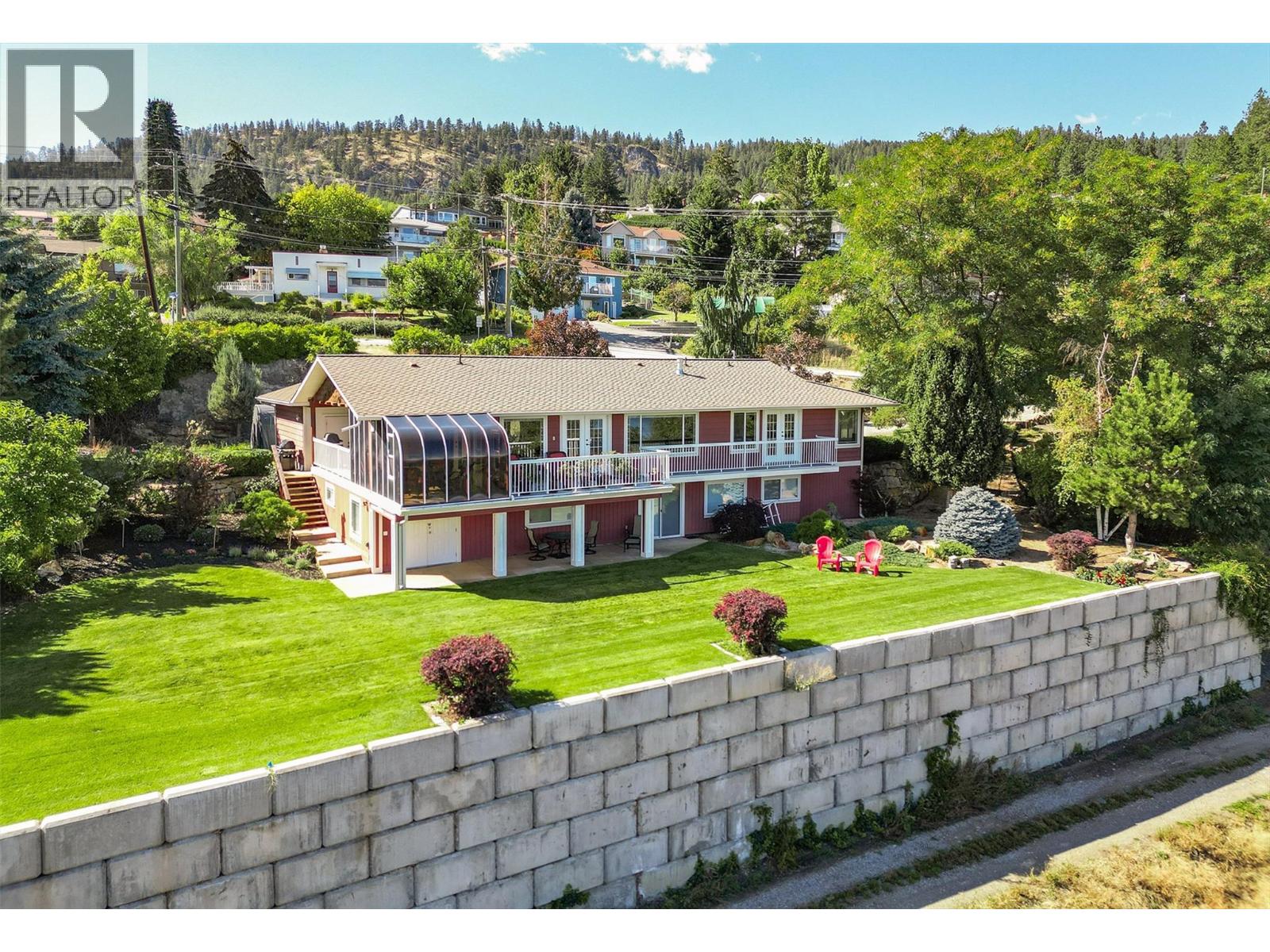 6101 Lipsett Avenue, Peachland