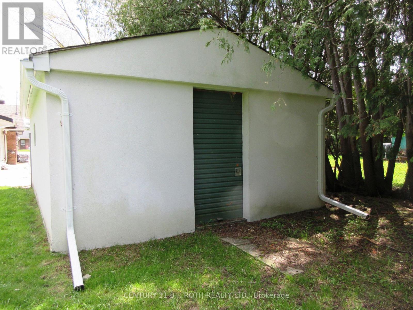 31 RIVER DRIVE - 23