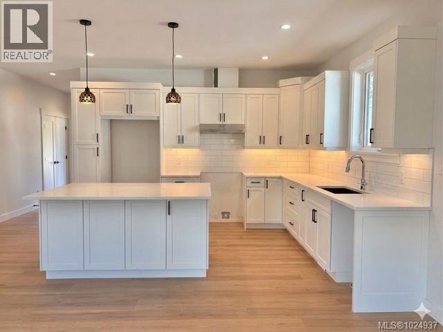 762 Sitka St - 4