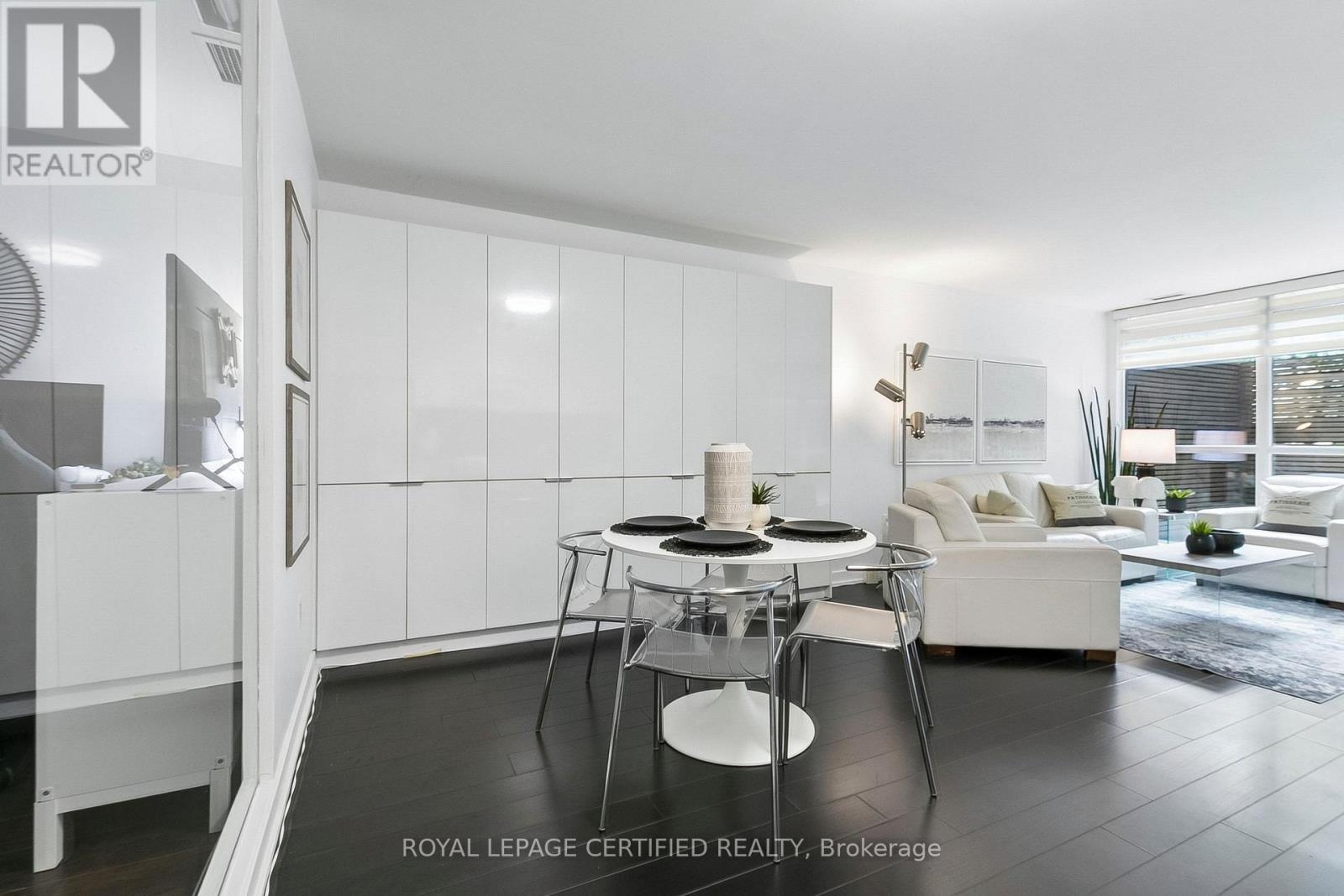 #227 10 CAPREOL COURT - 19