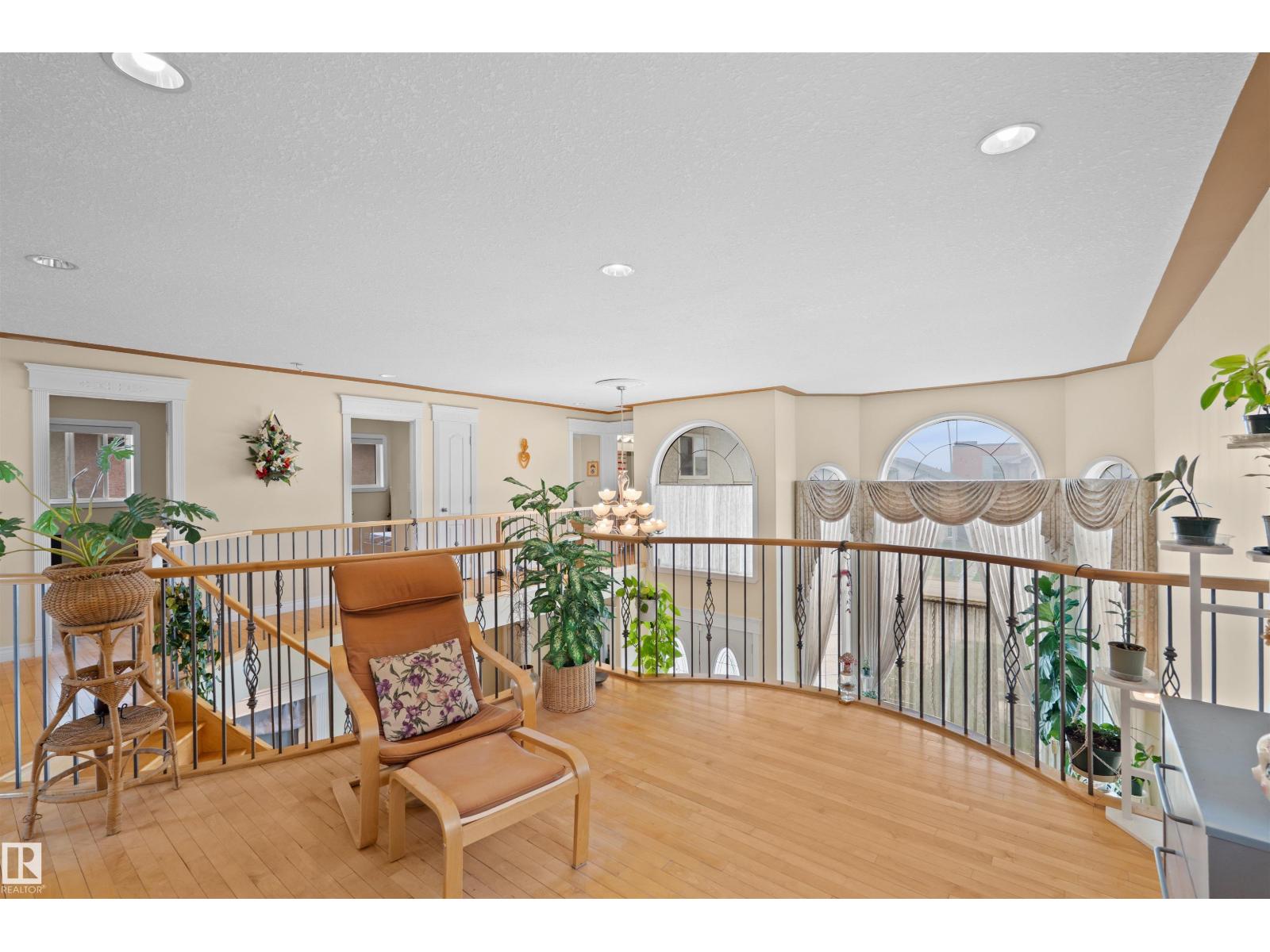 7622 168A AV NW - 21