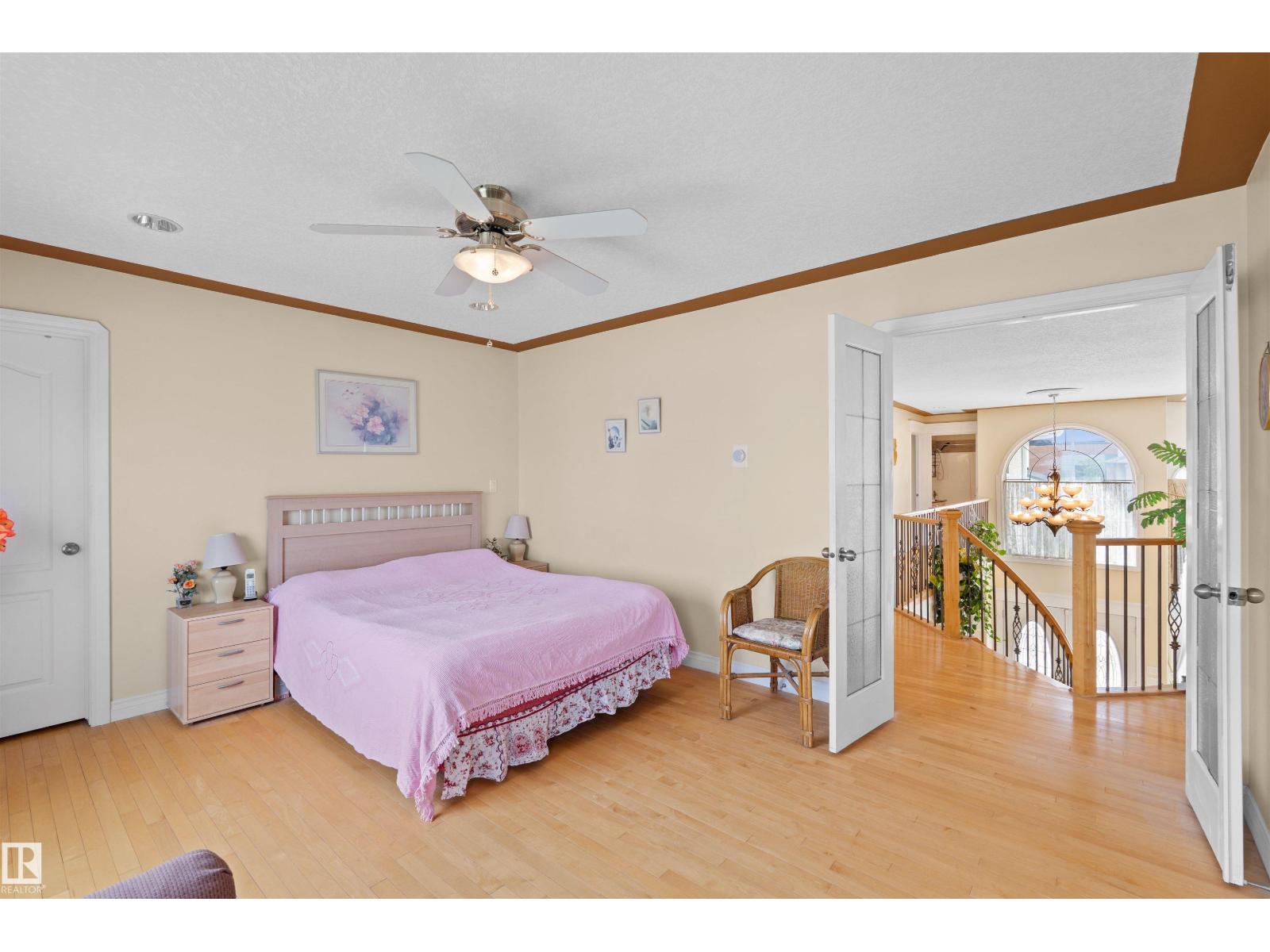 7622 168A AV NW - 23