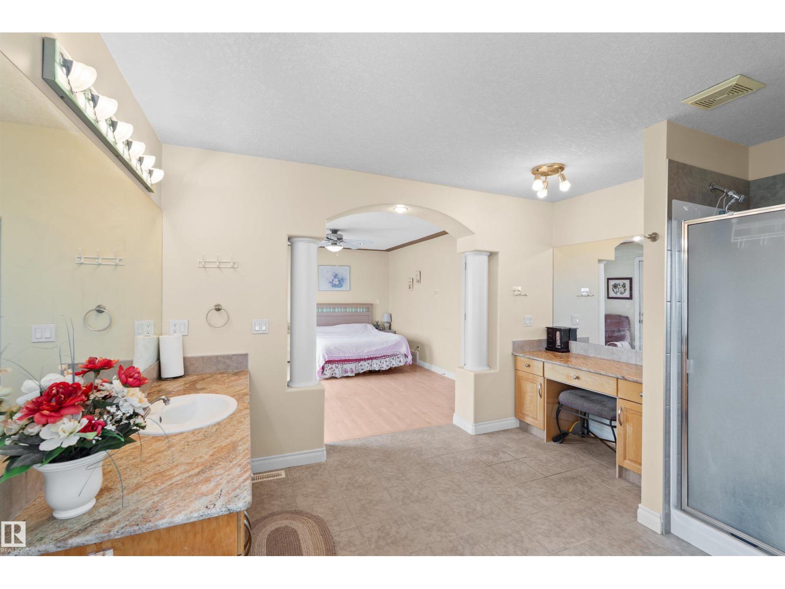 7622 168A AV NW - 27
