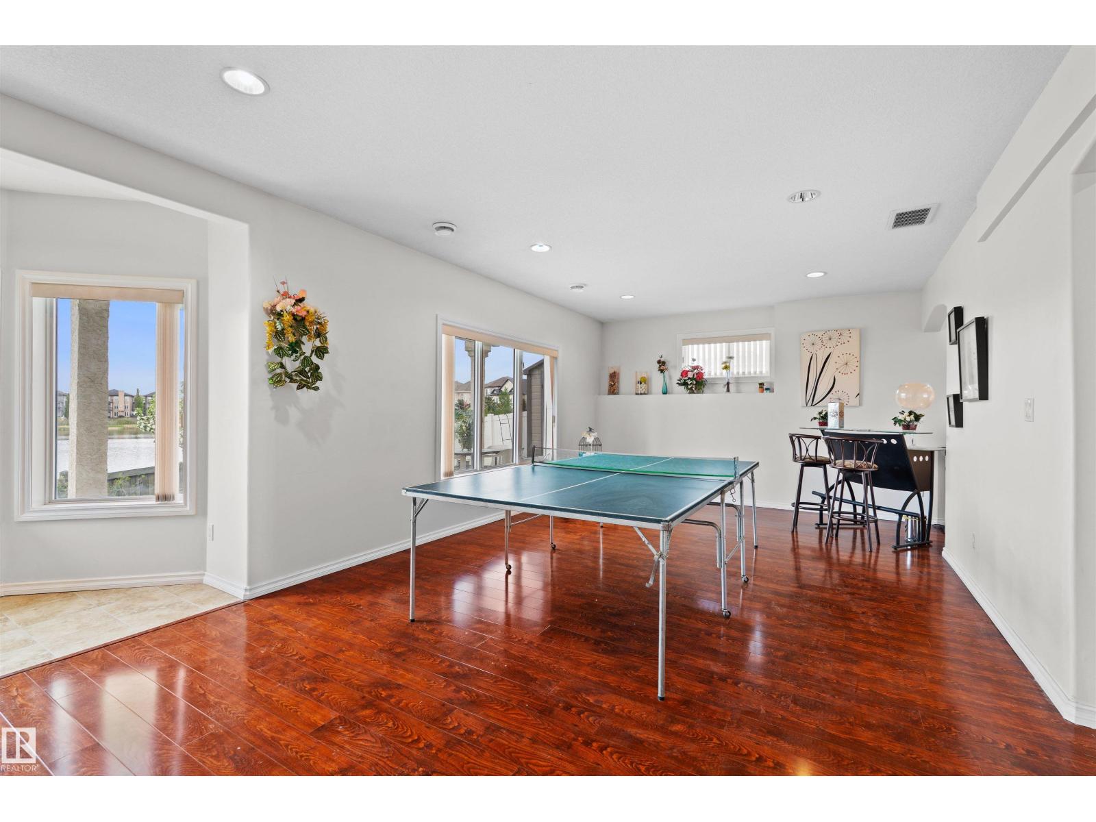 7622 168A AV NW - 34