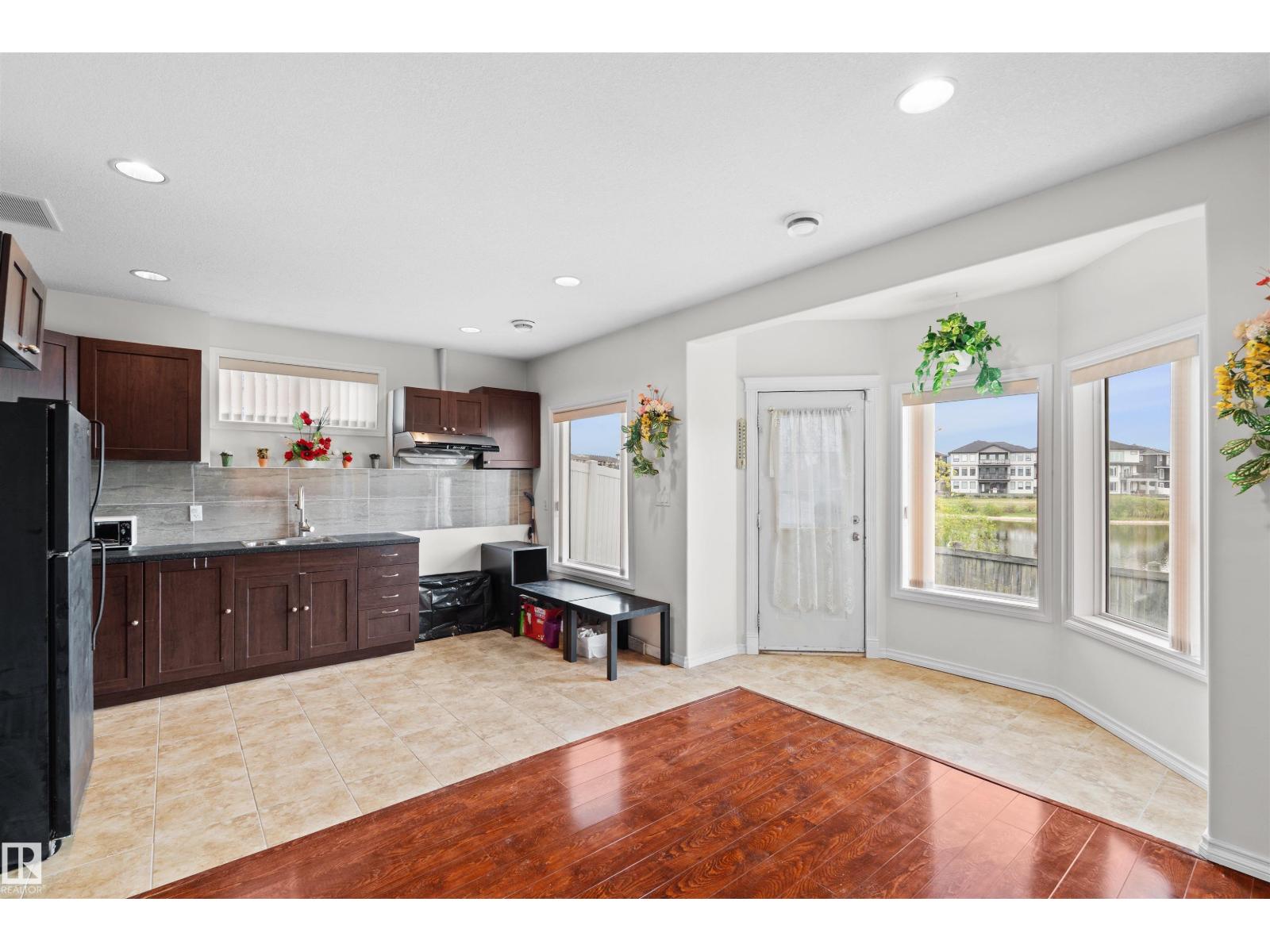 7622 168A AV NW - 35