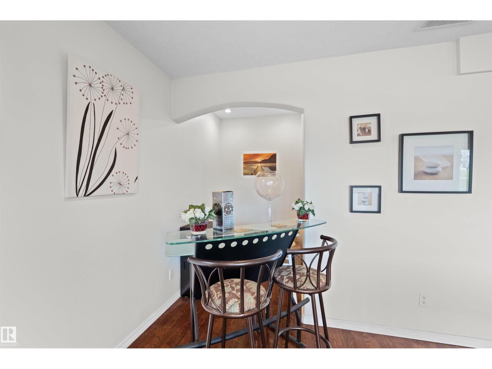 7622 168A AV NW - 37
