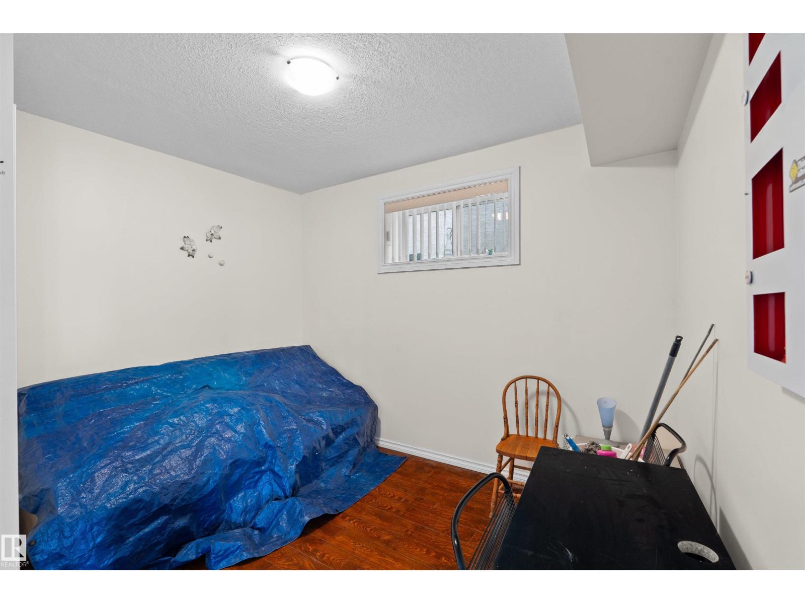 7622 168A AV NW - 40