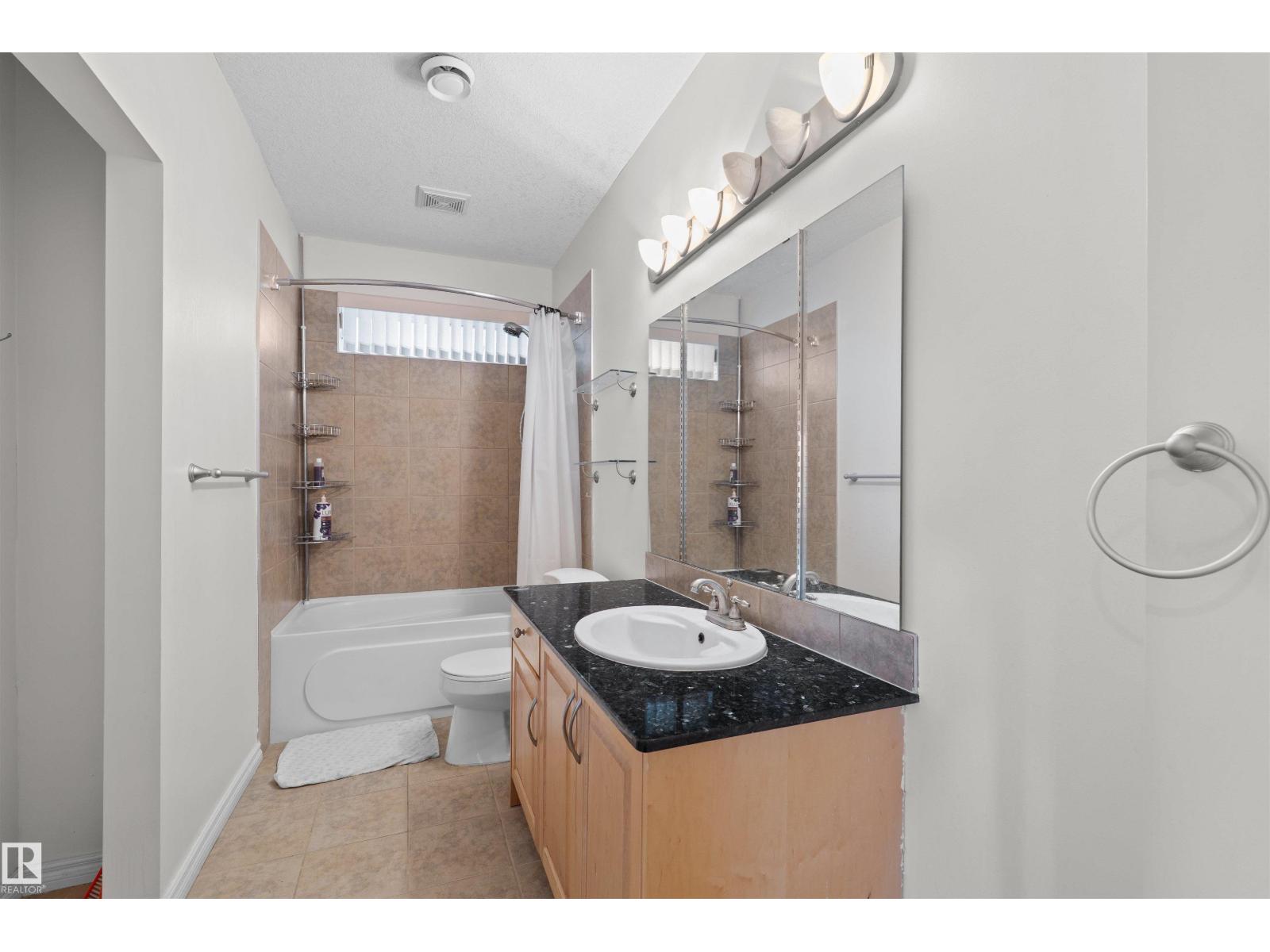 7622 168A AV NW - 41