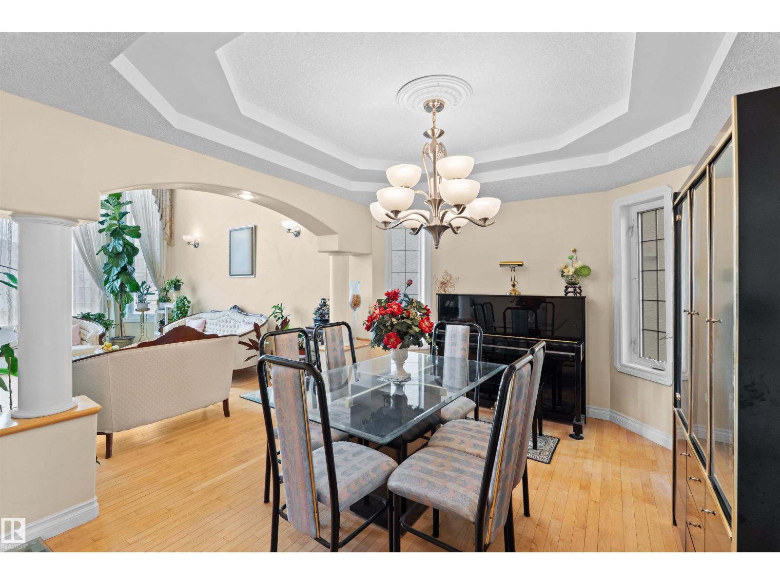 7622 168A AV NW - 8