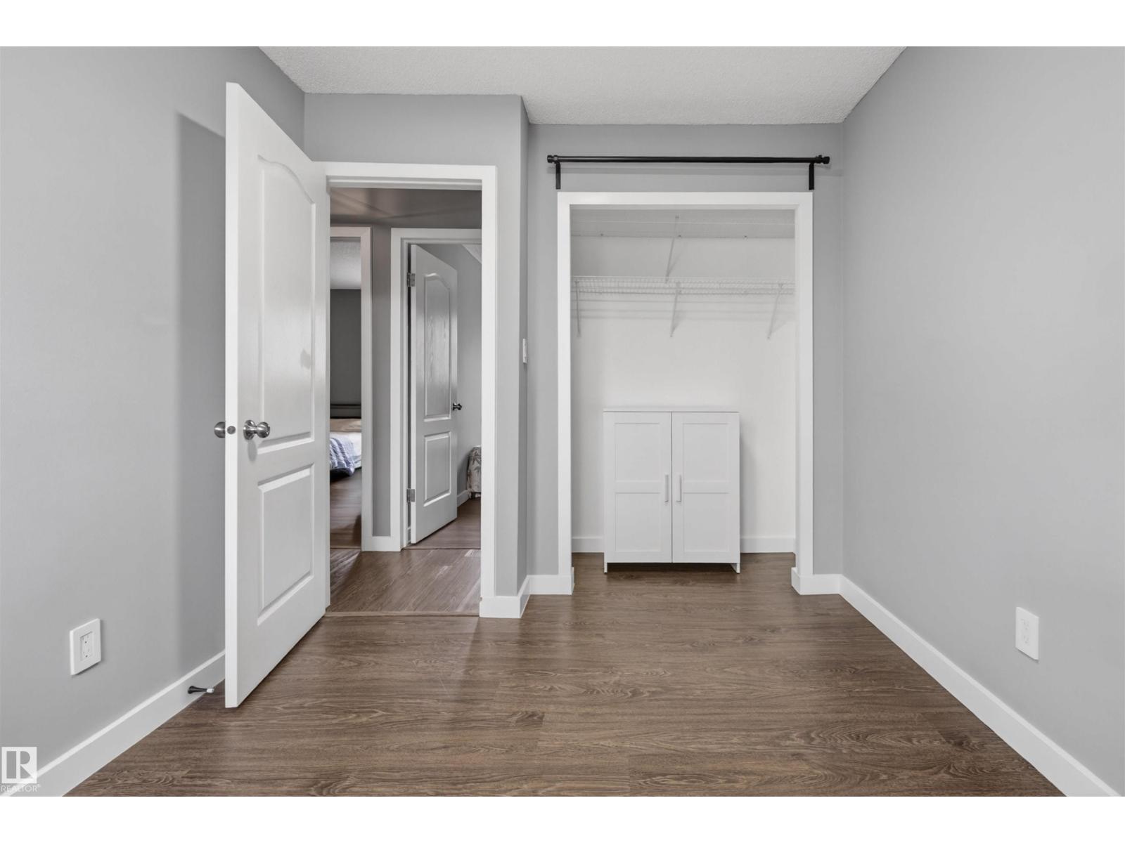 18116 81 AV NW - 12