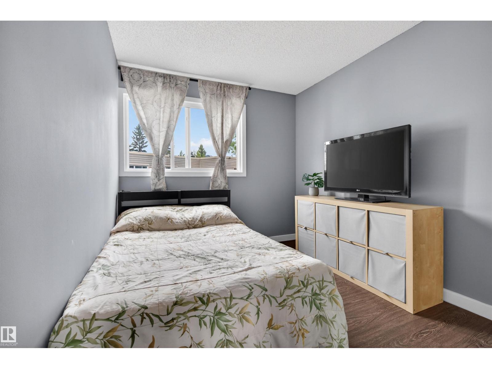18116 81 AV NW - 13