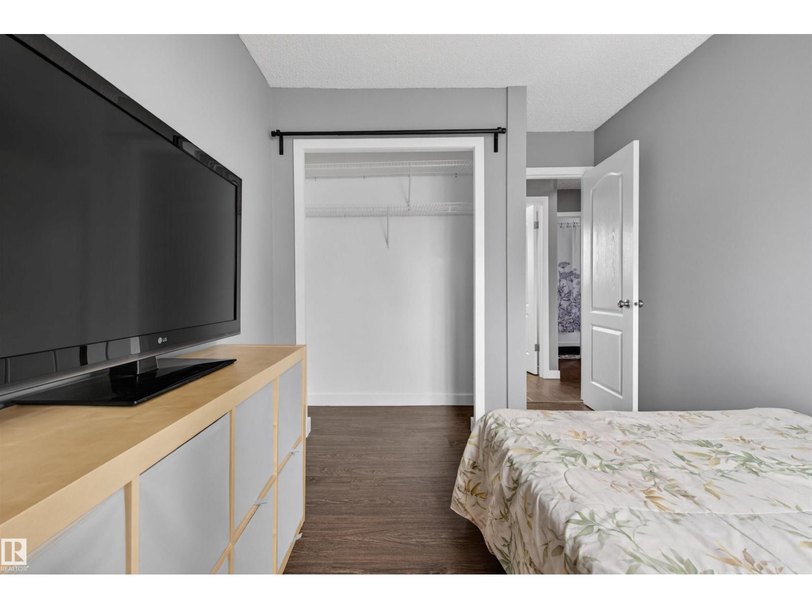 18116 81 AV NW - 14