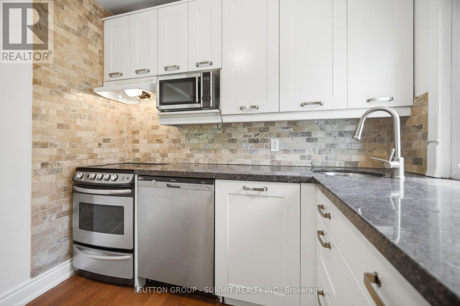 63 CHAMBERLAIN AVENUE - 12