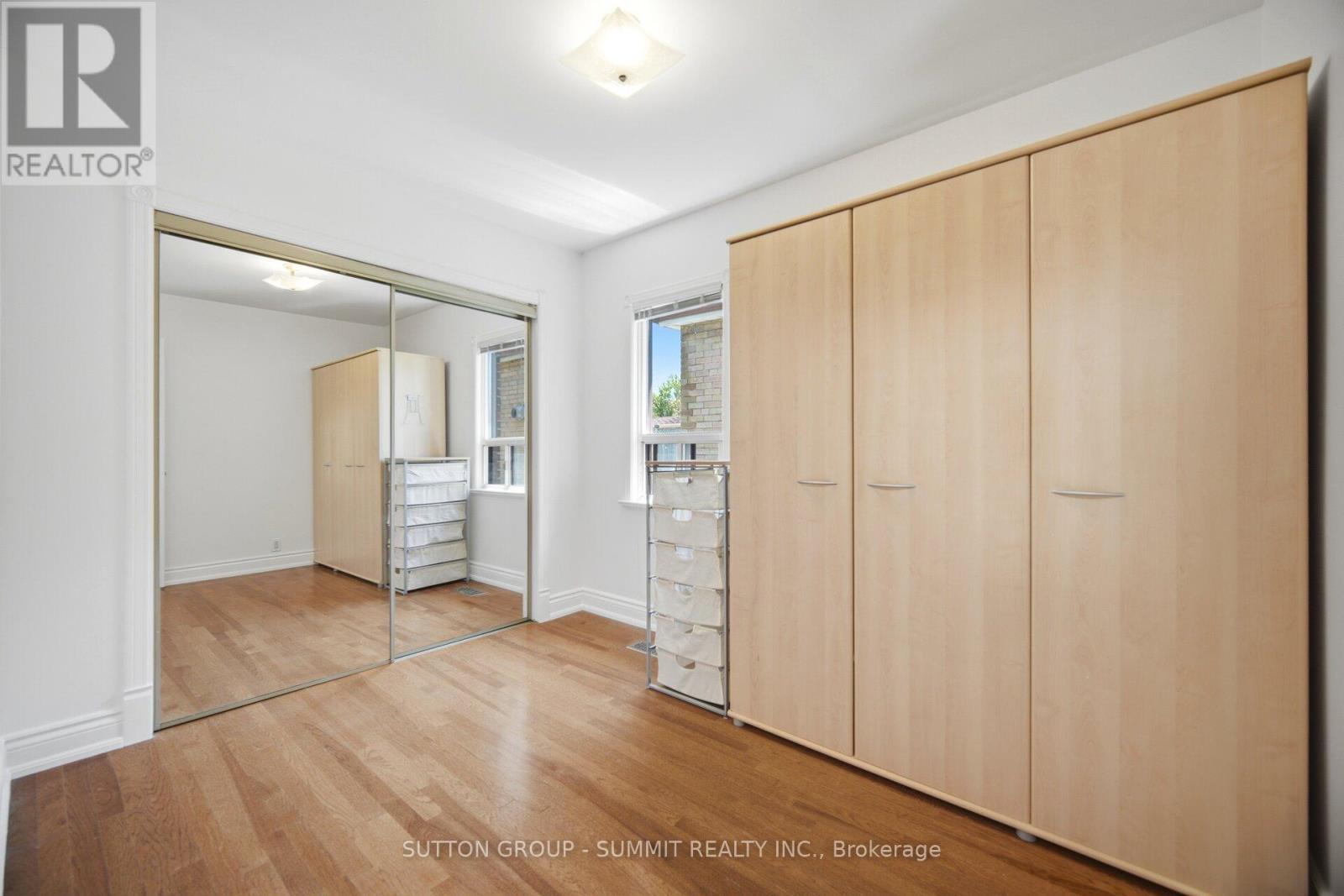 63 CHAMBERLAIN AVENUE - 21