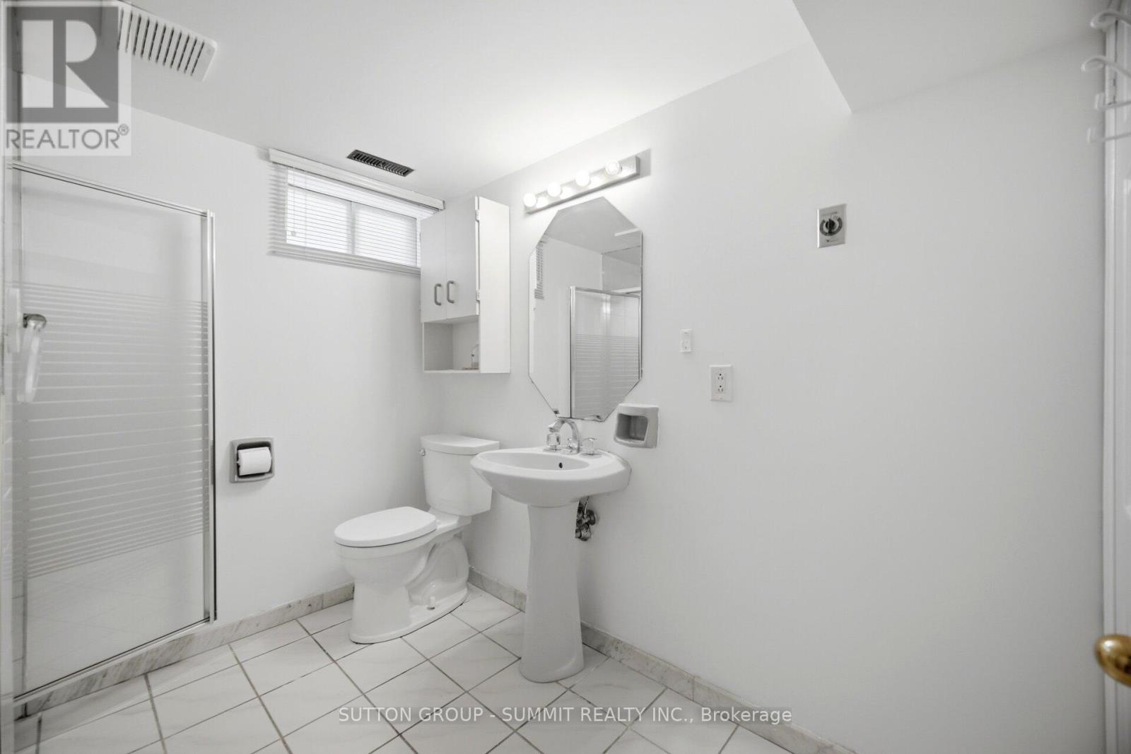 63 CHAMBERLAIN AVENUE - 38